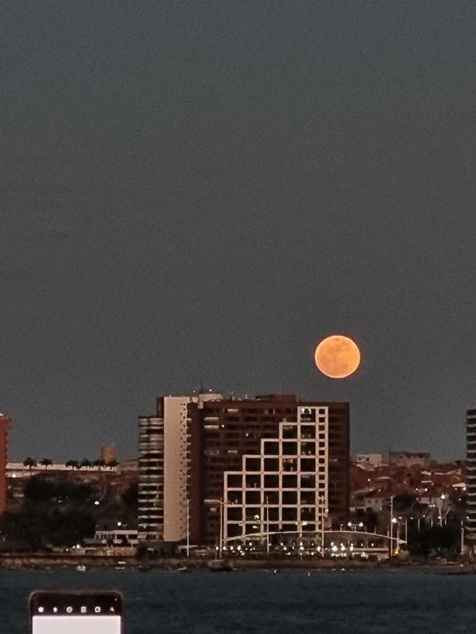 Landscape - Avenida Beira Mar